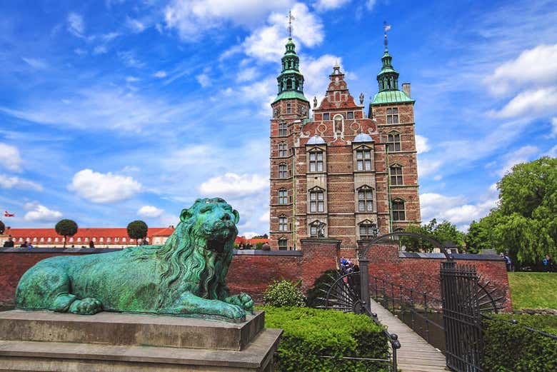 Spectacular main façade of Rosenborg Castle